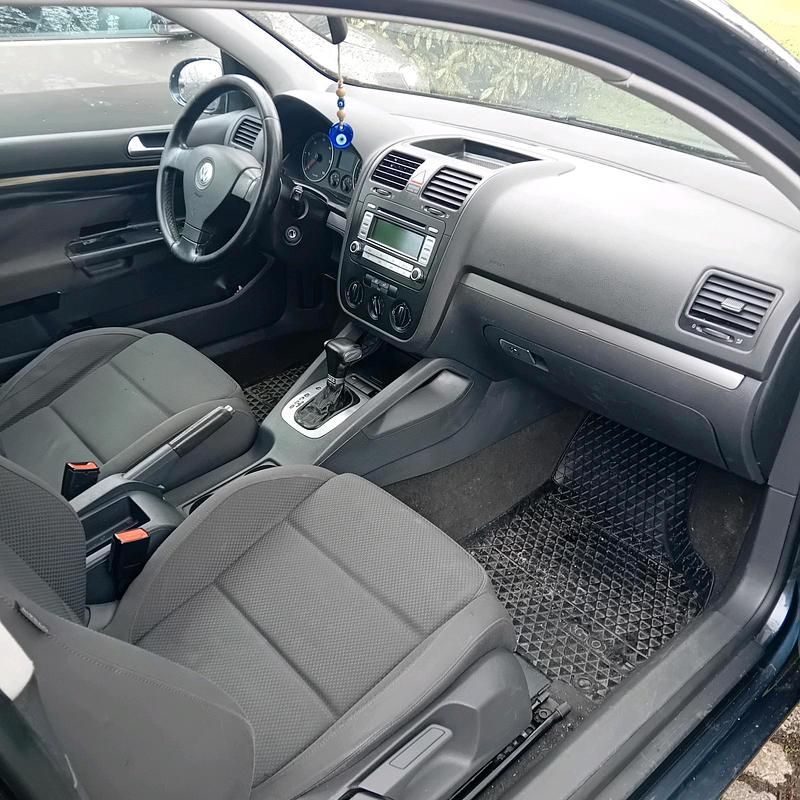 Gebraucht VW Golf V 115 PS (84 kW) 2005 Grau Kleinwagen