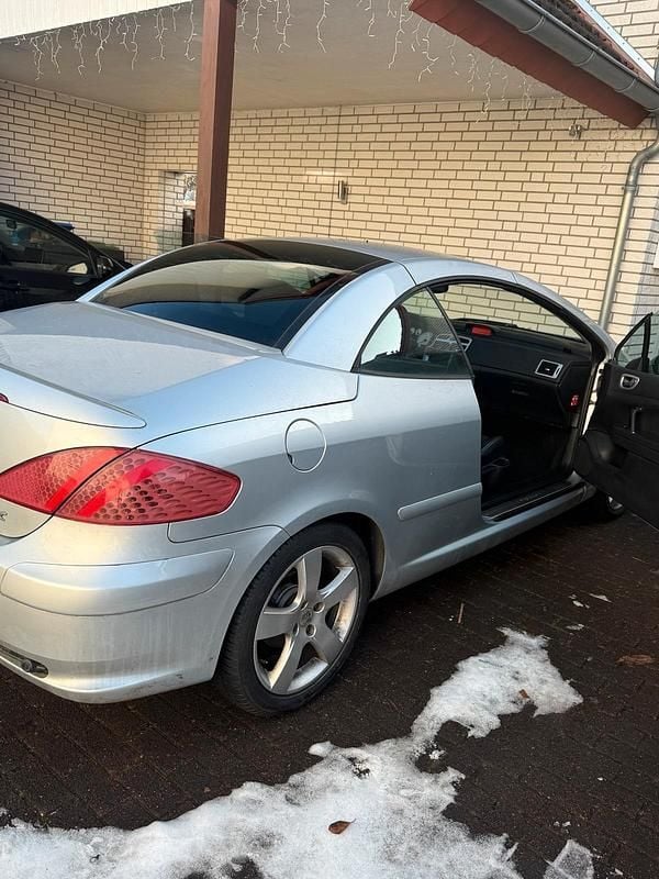 Gebraucht Peugeot 307 CC 140 PS (102 kW) 2008 Silber Cabrio