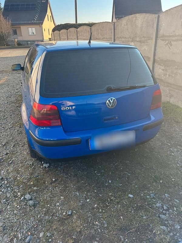 Gebraucht VW Golf IV 75 PS (55 kW) 2000 Blau Kleinwagen