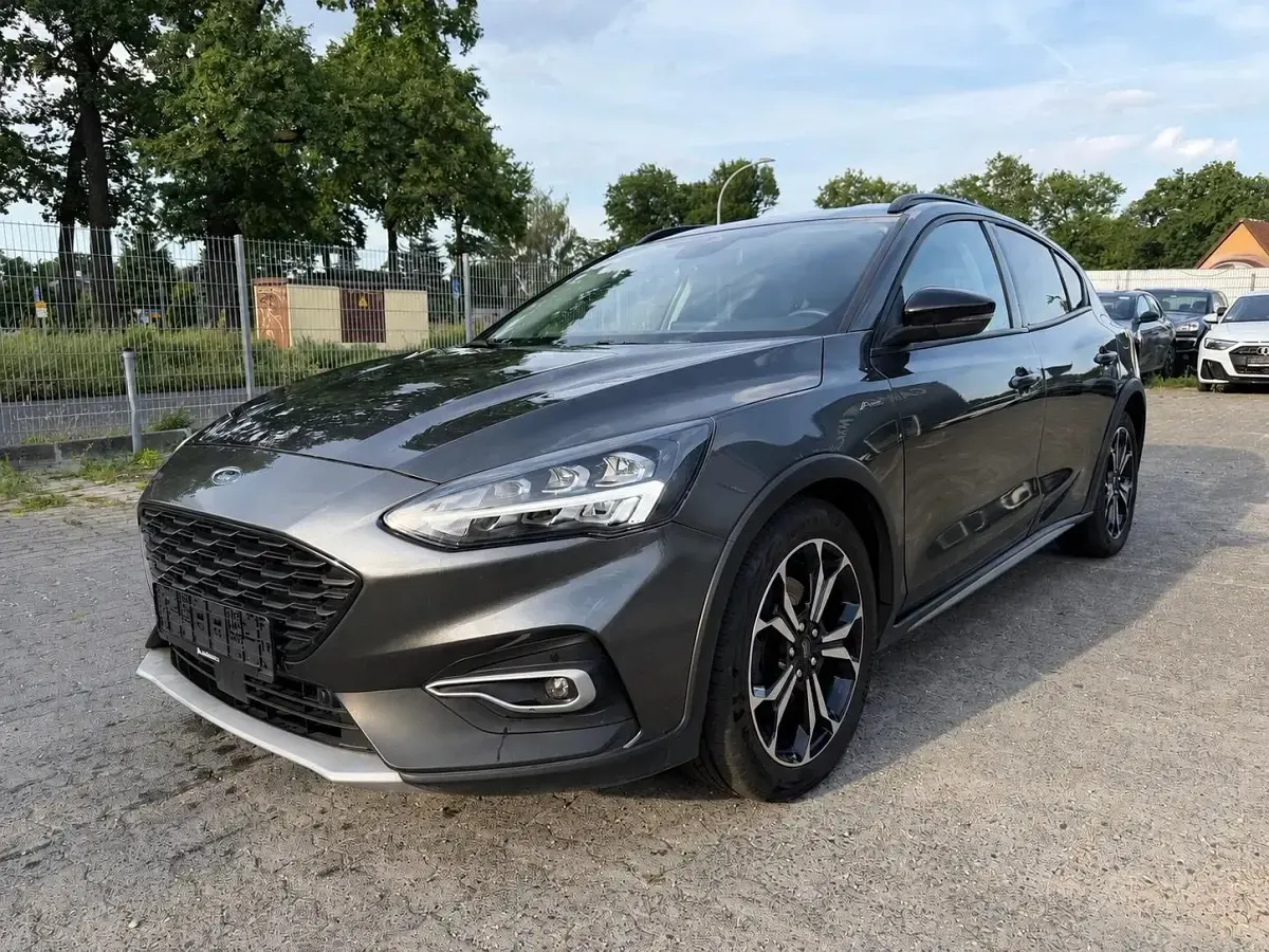 Gebraucht Ford Focus Active 150 PS (110 kW) 2020 Grau Kombi