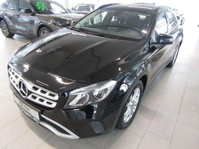 Gebraucht Mercedes GLA180 Style 122 PS (89 kW) 2019 Schwarz SUV