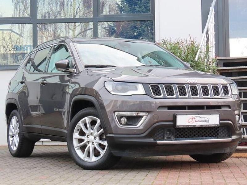 Grau Gebraucht 2021 Jeep Compass SUV | 17.900 € (Superpreis) - Bild 1/4