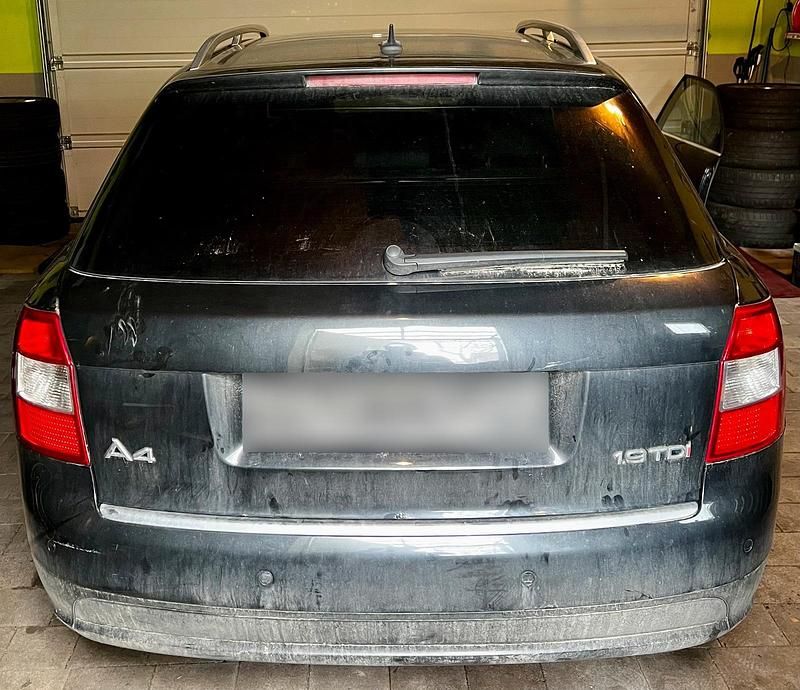 Gebraucht Audi A4 S-line plus 131 PS (96 kW) 2004 Schwarz Kombi