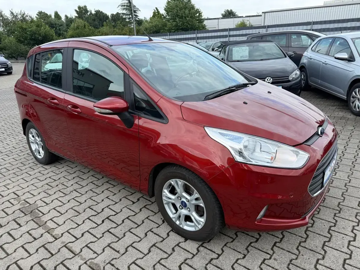 Gebraucht Ford B-MAX SYNC Edition 101 PS (74 kW) 2015 Rot Van / Kleinbus