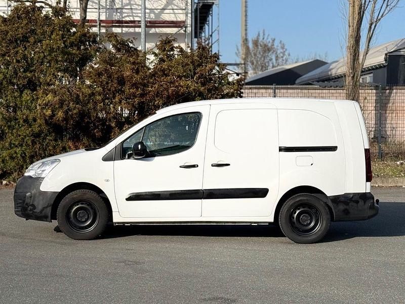Gebraucht Peugeot Partner 99 PS (72 kW) 2017 Weiß Van / Kleinbus