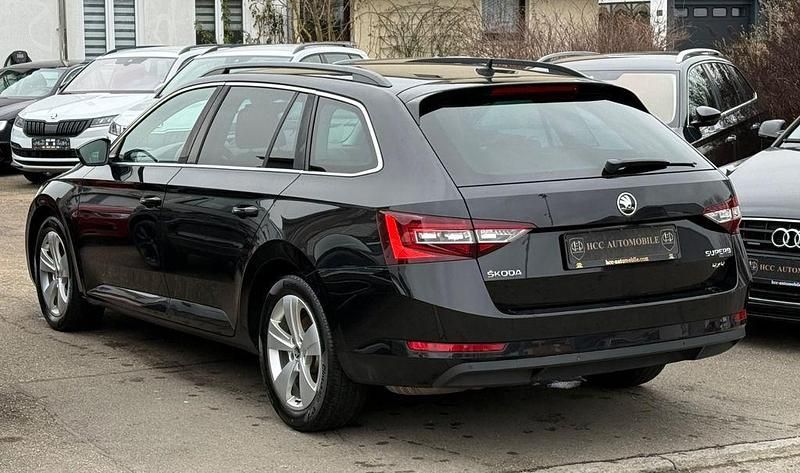 Gebraucht Skoda Superb Ambition 190 PS (139 kW) 2016 Schwarz Kombi