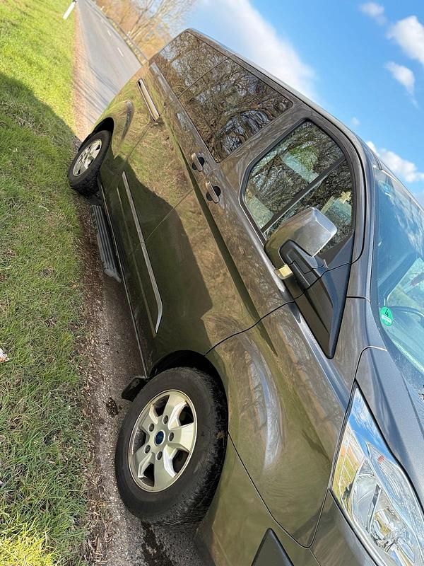 Gebraucht Ford Tourneo 170 PS (125 kW) 2017 Grau Van / Kleinbus