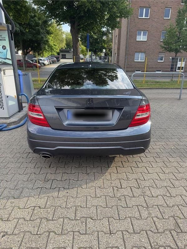Gebraucht Mercedes C180 Edition 156 PS (114 kW) 2015 Grau Coupé