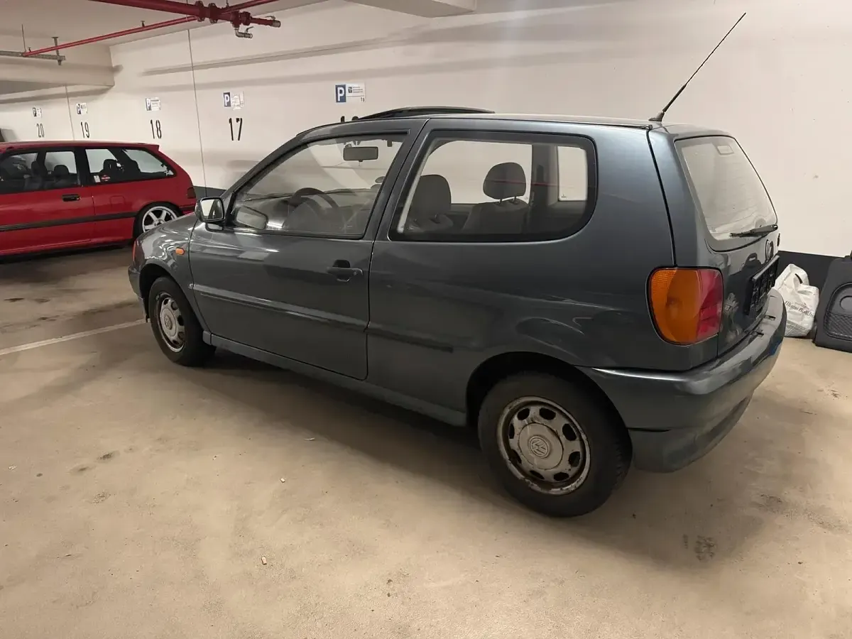 Gebraucht VW Polo 65 PS (47 kW) 1996 Grau Kleinwagen