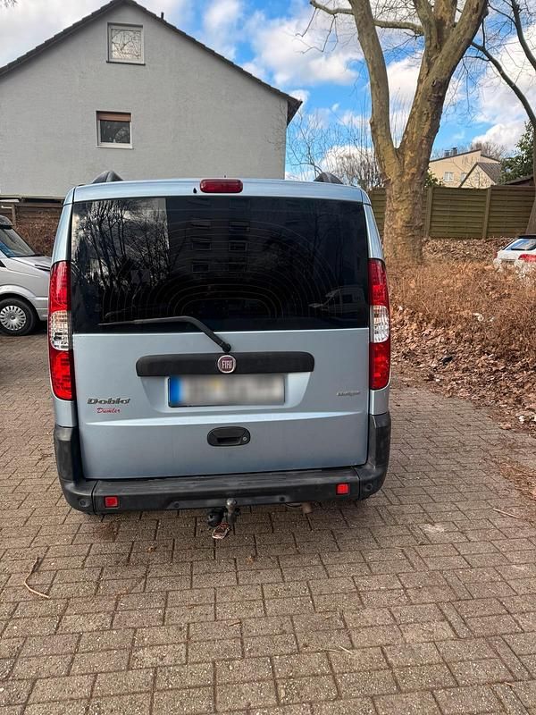 Gebraucht Fiat Doblò 70 PS (51 kW) 2009 Blau Van / Kleinbus