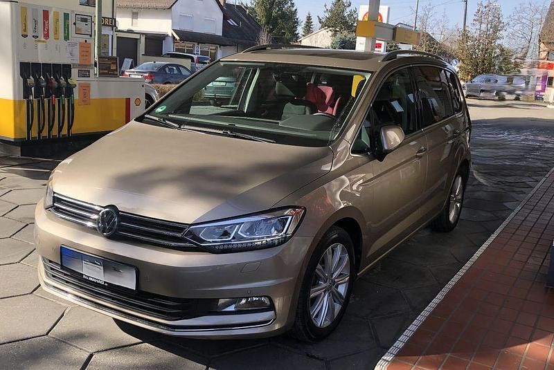 Gebraucht VW Touran Highline 179 PS (131 kW) 2016 Beige Van / Kleinbus