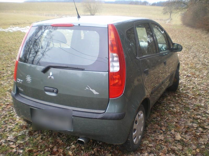 Gebraucht Mitsubishi Colt 95 PS (69 kW) 2004 Grün Kleinwagen