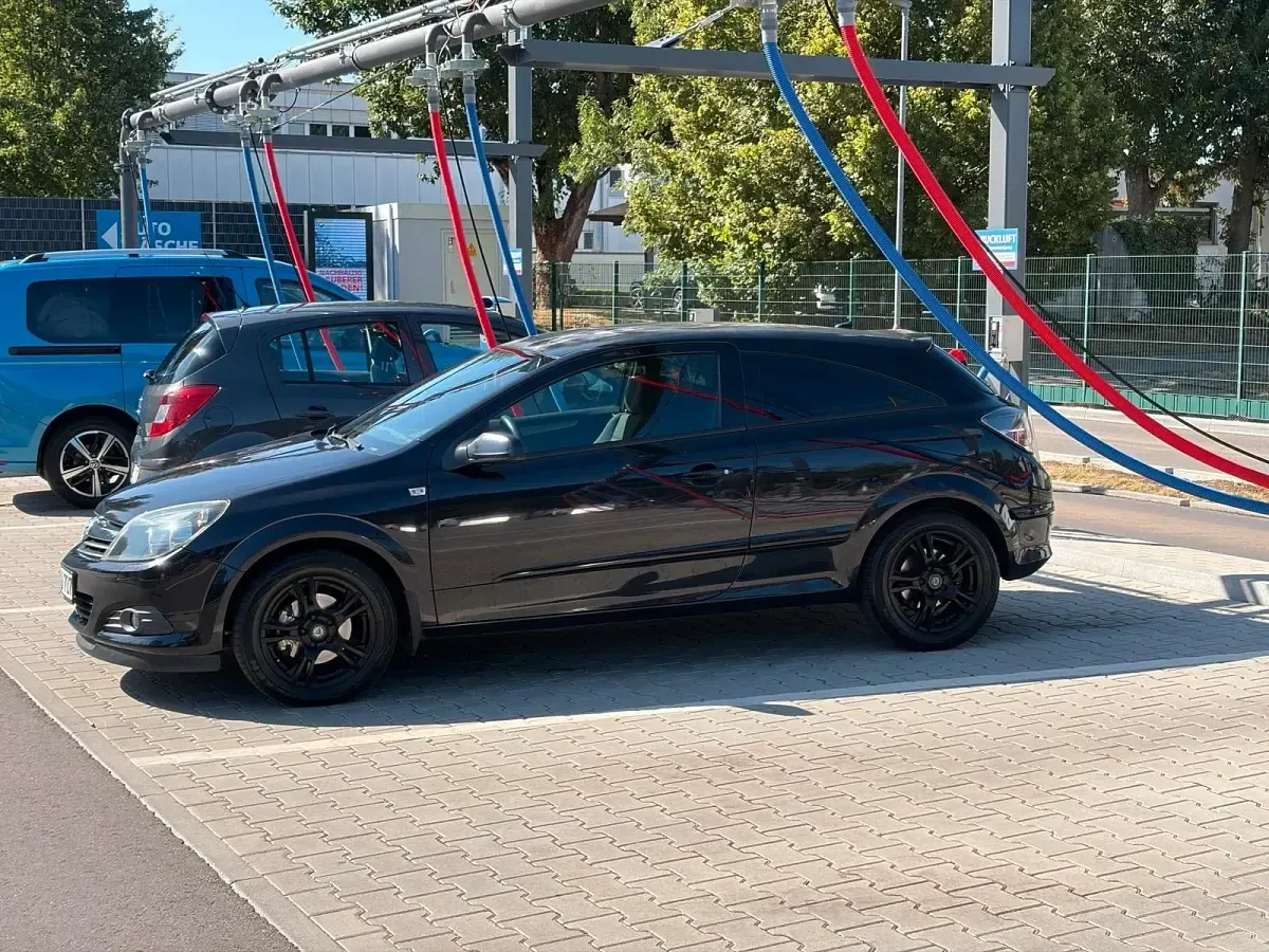 Gebraucht Opel Astra GTC 140 PS (102 kW) 2006 Schwarz Coupé