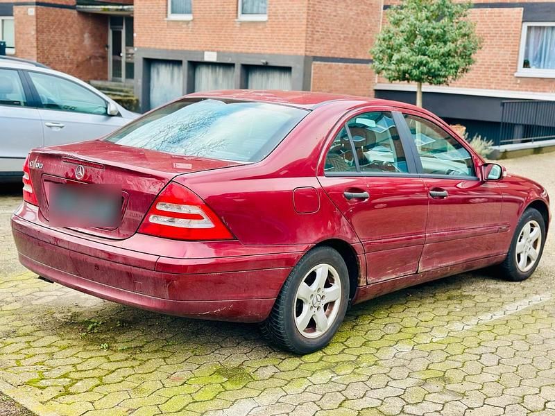 Gebraucht Mercedes C200 116 PS (85 kW) 2001 Rot Limousine