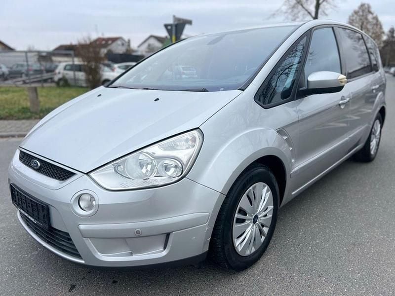 Gebraucht Ford S-MAX Titanium 140 PS (102 kW) 2008 Silber Van / Kleinbus