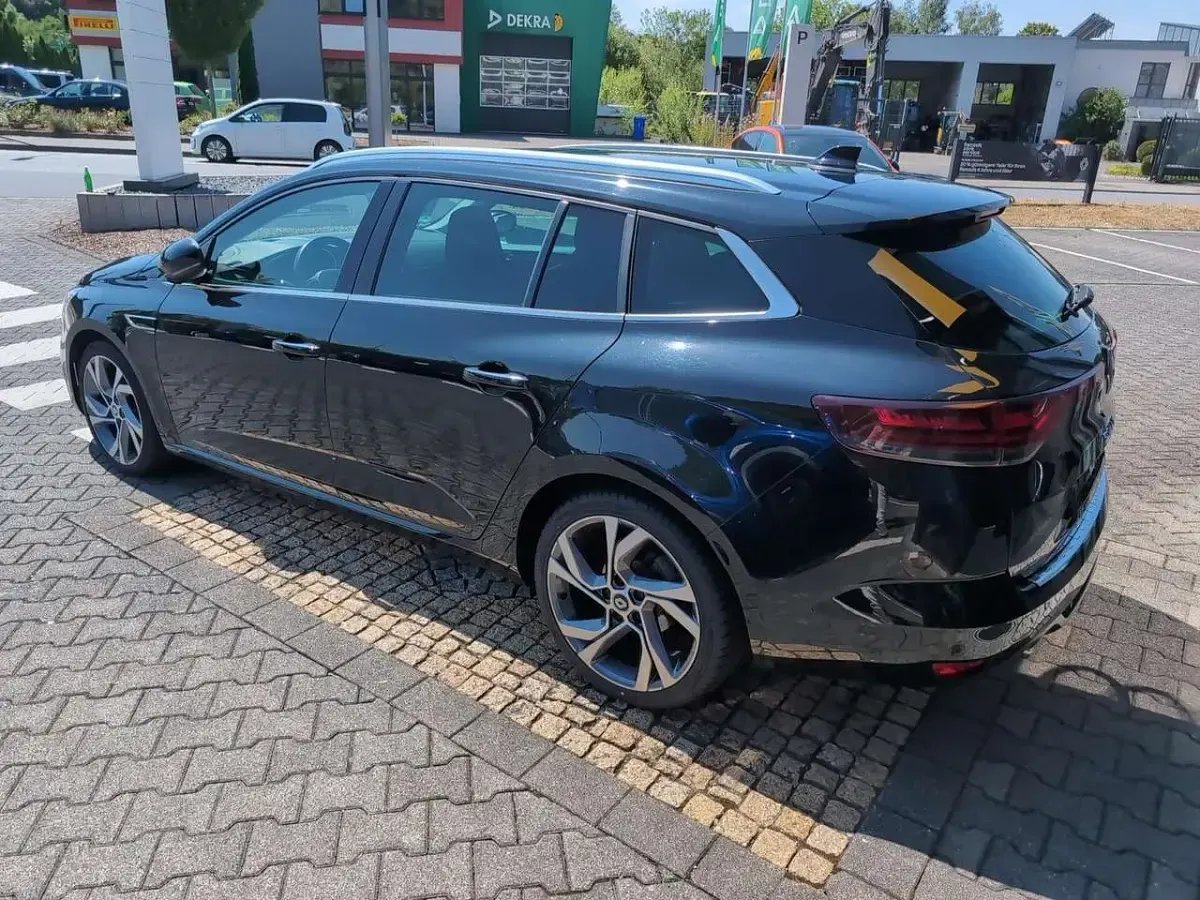 Gebraucht Renault Mégane IV Bose Edition 159 PS (116 kW) 2021 Black pearlschwarz metallic Kombi