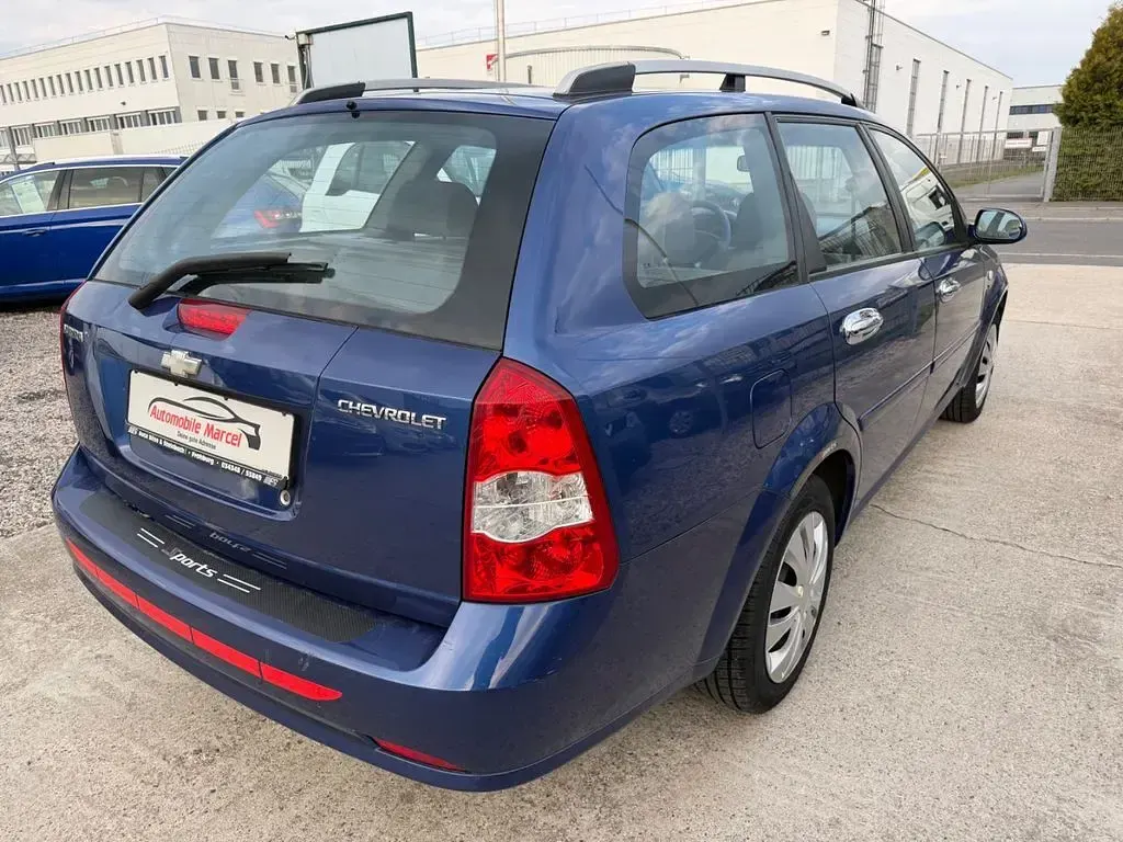 Gebraucht Chevrolet Nubira SX 109 PS (80 kW) 2010 Blau Kombi