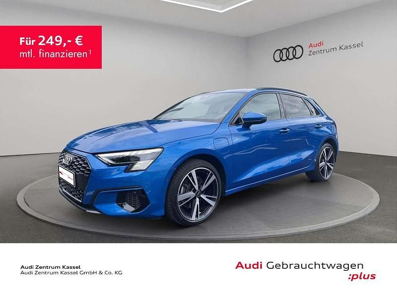 Blau Gebraucht 2022 Audi A3 Sportback e-tron Sport Limousine | 27.990 € (Etwas zu teuer) - Bild 1/2