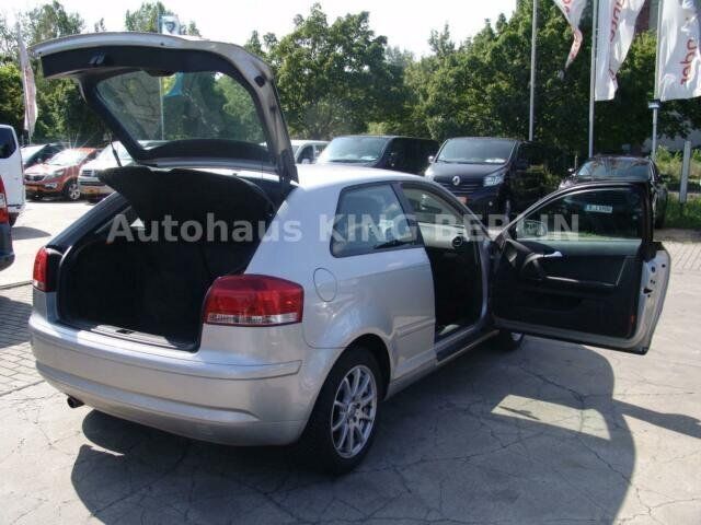 Gebraucht Audi A3 Attraction 116 PS (85 kW) 2005 Silber metallic Limousine