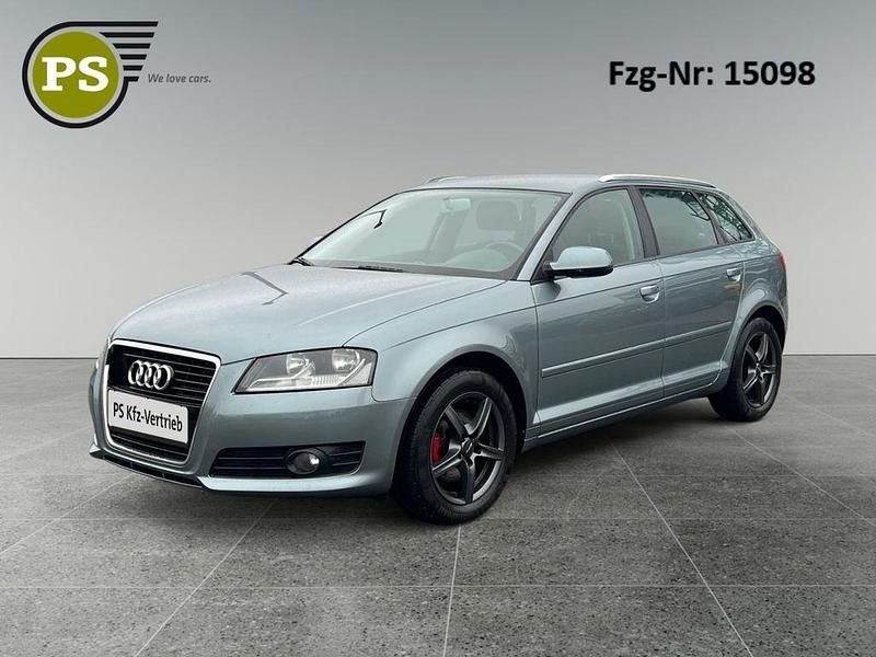 Gebraucht Audi A3 Attraction 125 PS (91 kW) 2010 Grau Limousine