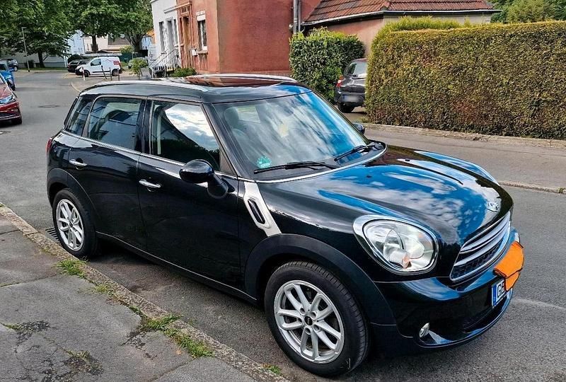 Second-hand Mini Countryman 101 CP (74 kW) 2016 Negru SUV