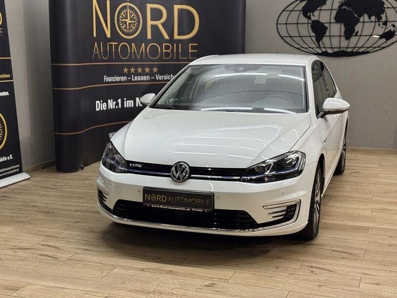 Weiss Gebraucht 2019 VW e-Golf Kleinwagen | 13.990 € (Fairer Preis) - Bild 1/3