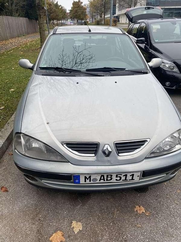 Gebraucht Renault Mégane 75 PS (55 kW) 2000 Limousine