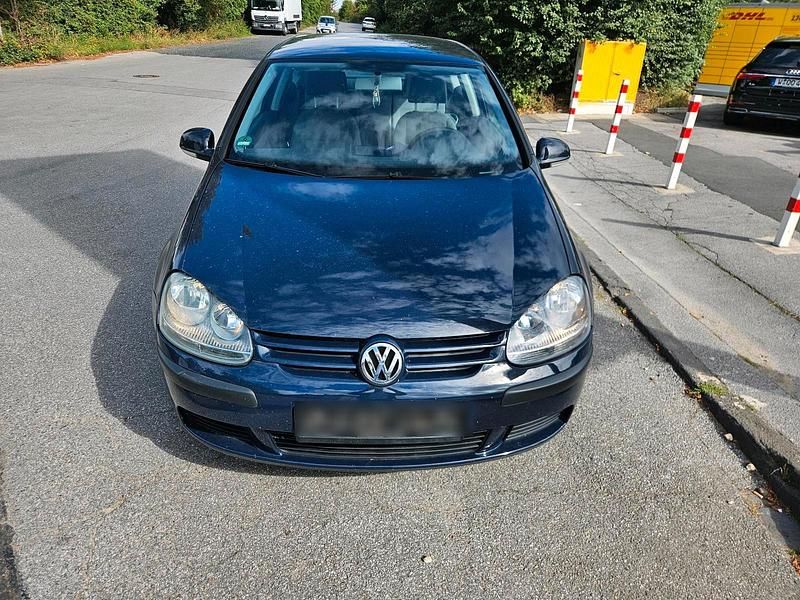 Blau Gebraucht 2004 VW Golf V Kleinwagen | 750 € (Superpreis) - Bild 1/4