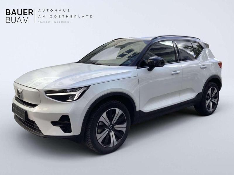 Crystal white / metallic Gebraucht 2022 Volvo XC40 Plus SUV | 30.990 € (Fairer Preis) - Bild 1/4