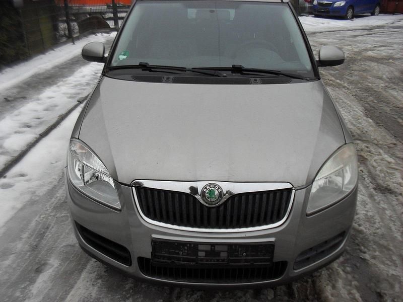 Gebraucht Skoda Roomster 75 PS (55 kW) 2009 Gold Van / Kleinbus