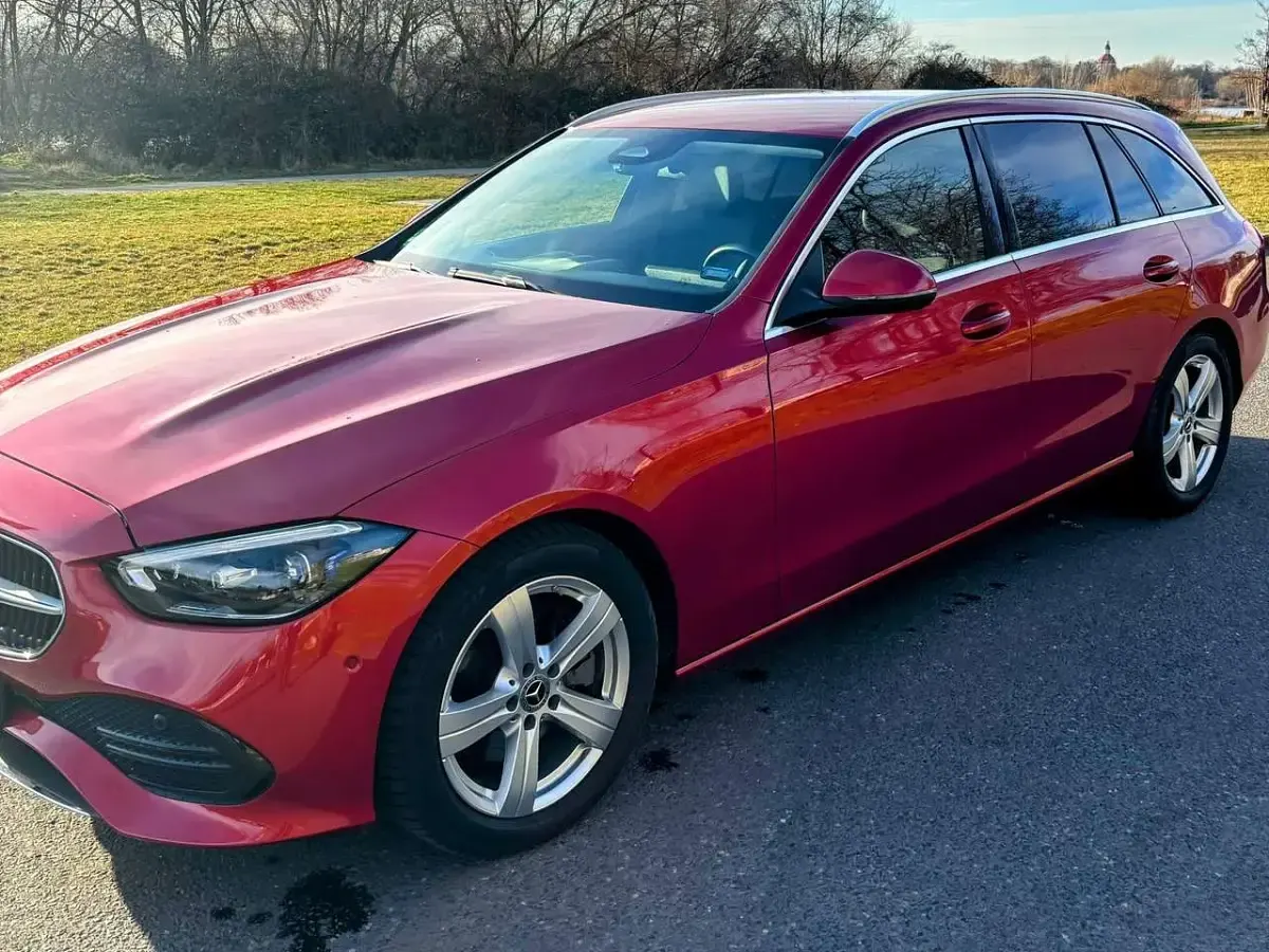 Gebraucht Mercedes C200 163 PS (119 kW) 2022 Rot Kombi