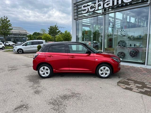 Neu Suzuki Swift Comfort 83 PS (61 kW) 2025 Rot Limousine