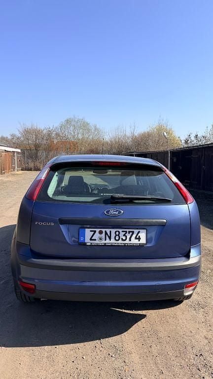 Gebraucht Ford Focus Ghia 101 PS (74 kW) 2006 Blau Limousine