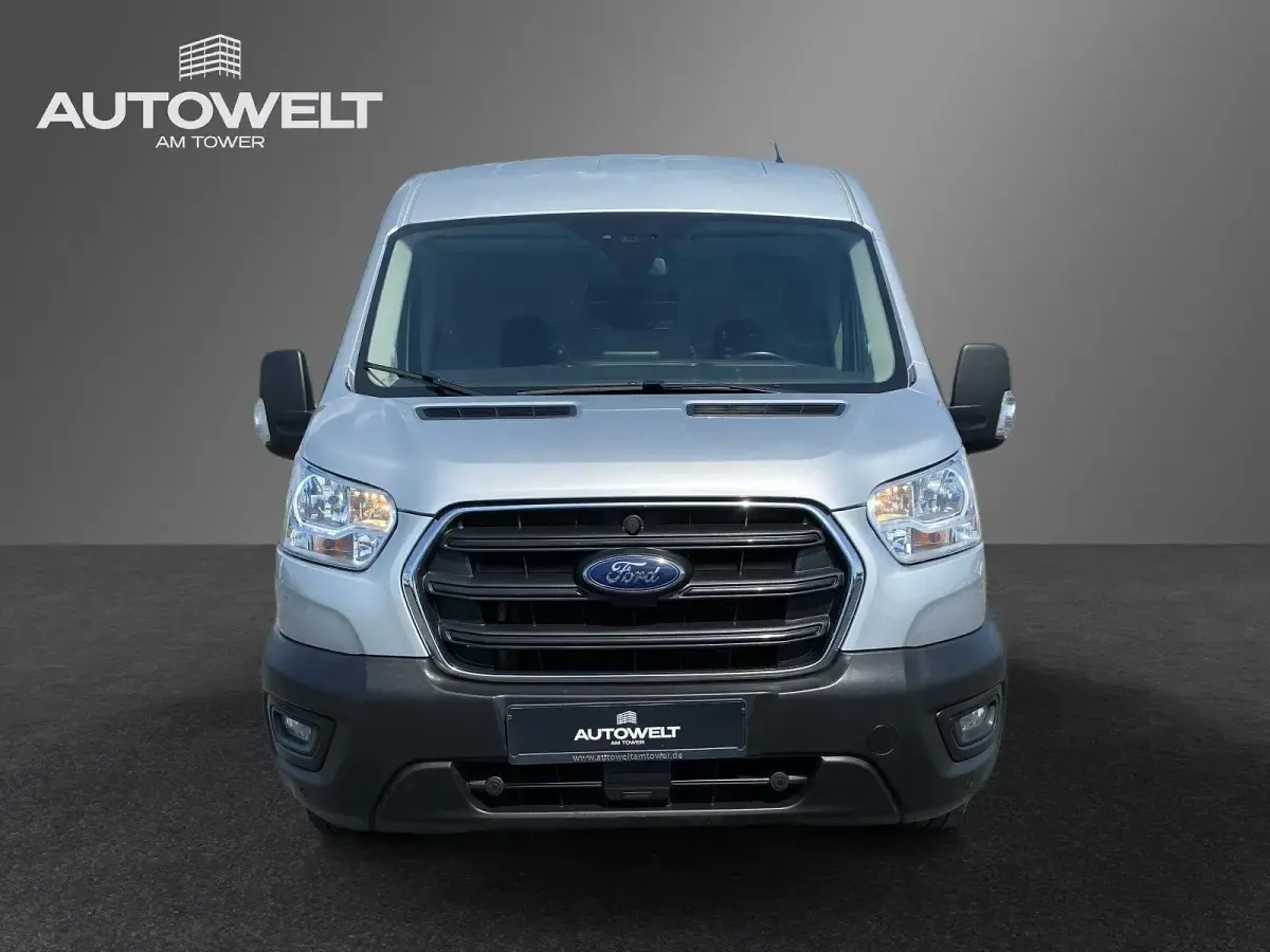 Gebraucht Ford Transit Trend 170 PS (125 kW) 2022 Silber Limousine