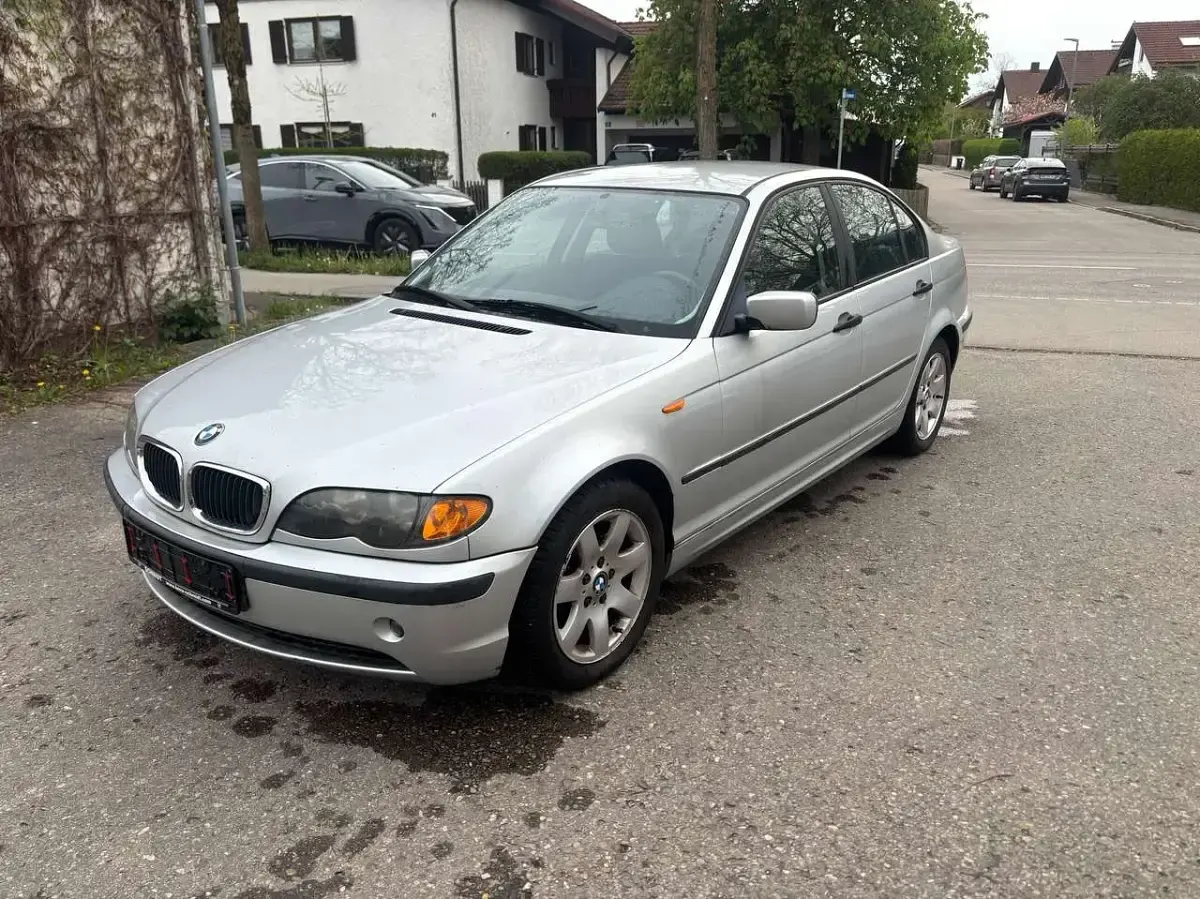 Brugt BMW 318 143 HK (105 kW) 2003 Sølv Sedan