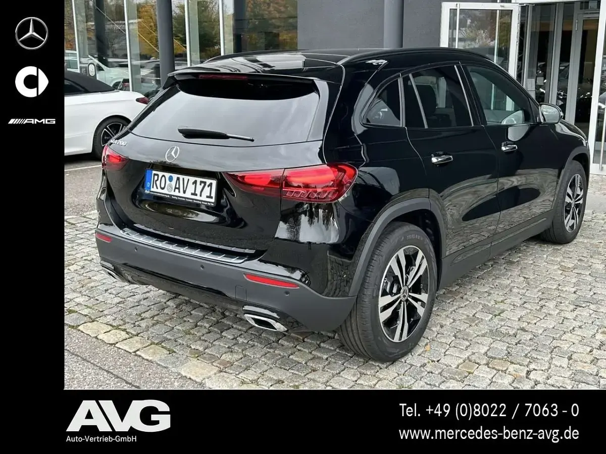 Gebraucht Mercedes GLA200 Progressive 163 PS (119 kW) 2025 Unilack nachtschwarz SUV