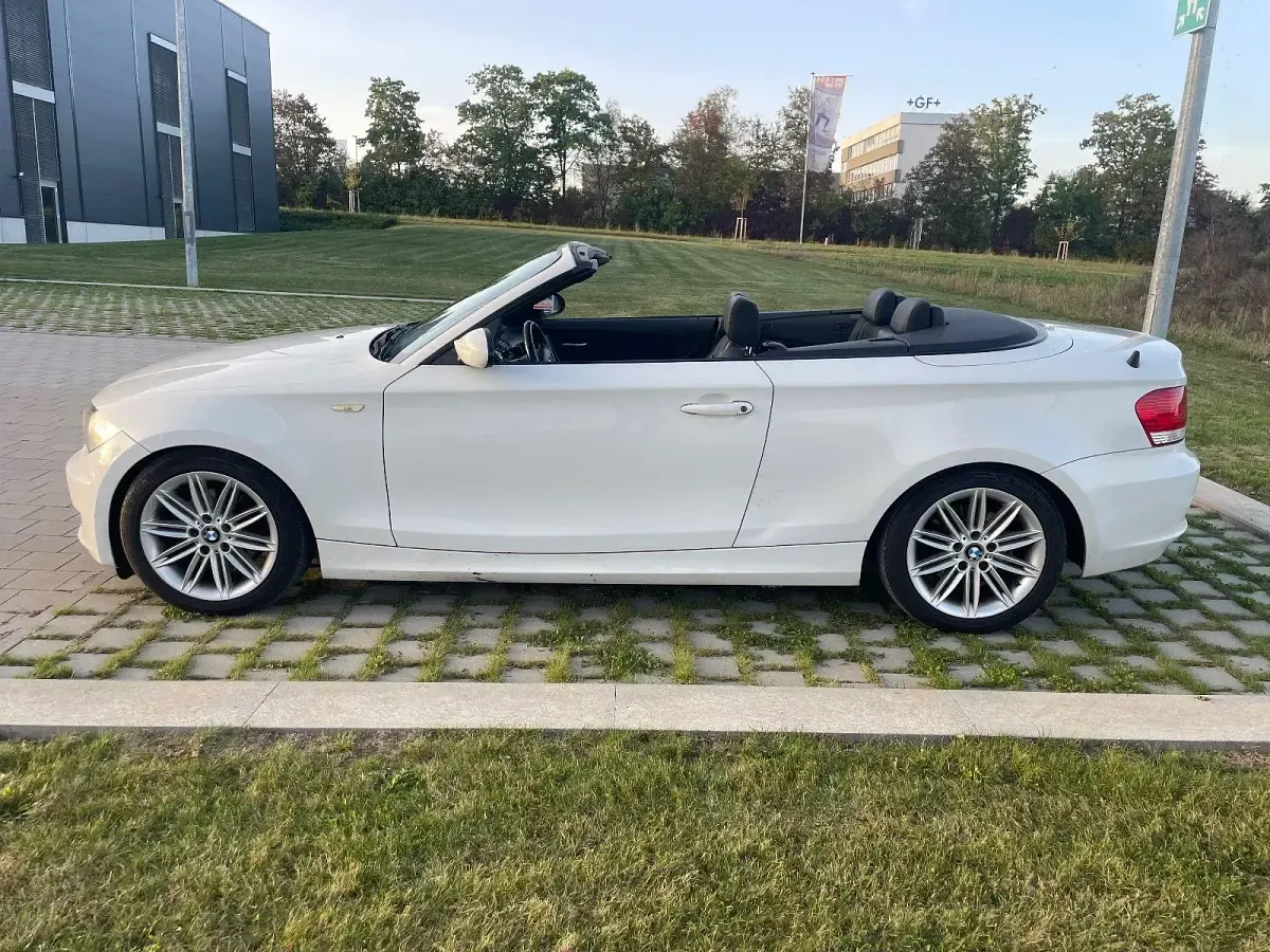 Gebraucht BMW 120 Cabriolet 170 PS (125 kW) 2008 Weiß Cabrio