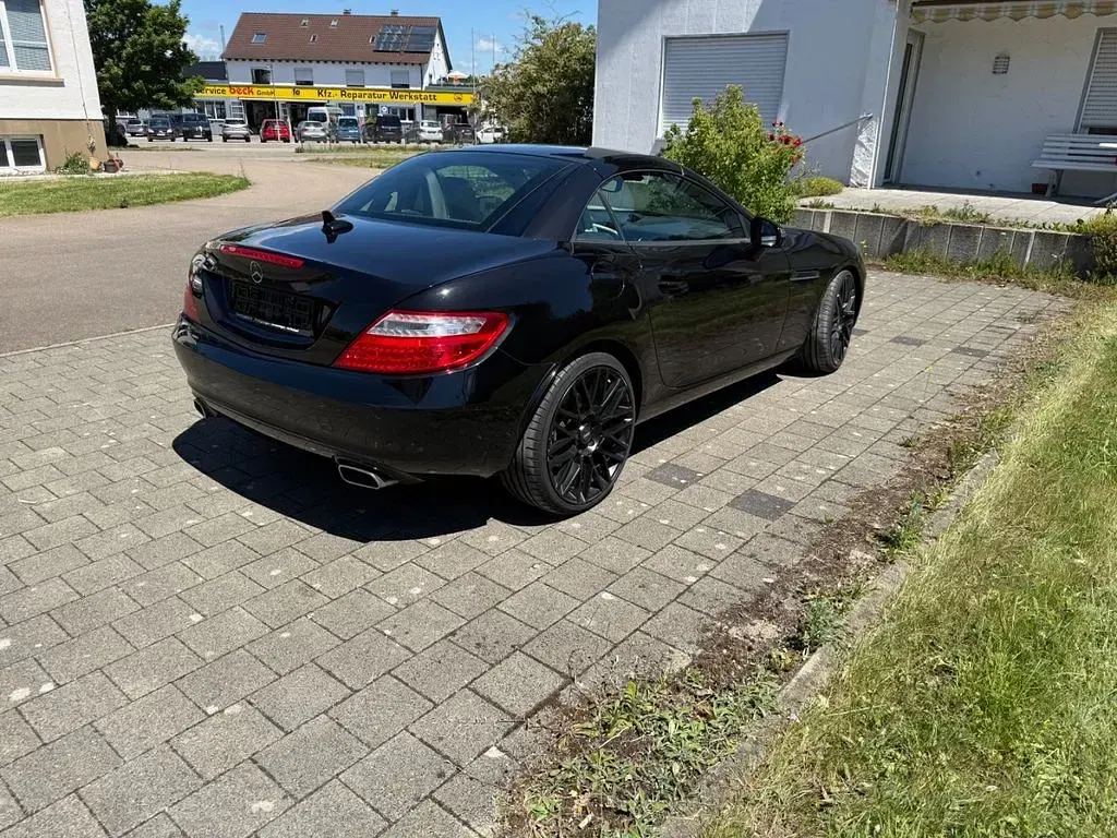 Gebraucht Mercedes SLK250 204 PS (150 kW) 2015 Schwarz Cabrio