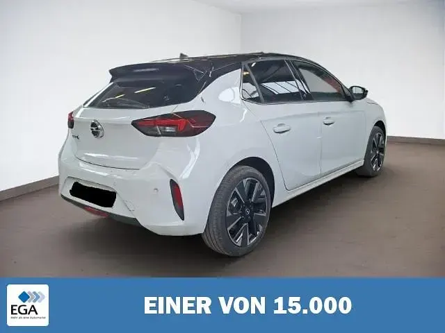 Usata Opel Corsa-e 100 kW (136 CV) 2023 Bianco Utilitaria