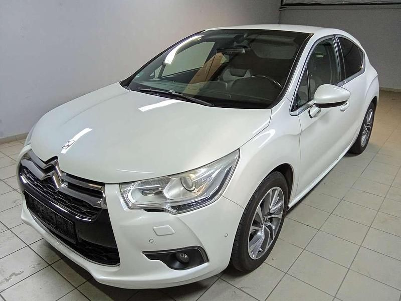 Weiß Gebraucht 2013 Citroën DS4 So Chic Kleinwagen | 7.900 € (Fairer Preis) - Bild 1/4