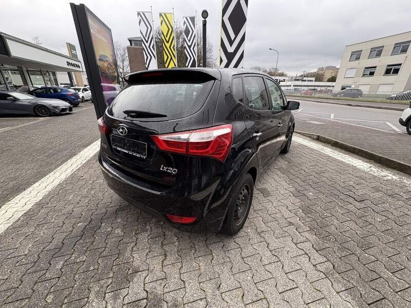 Gebraucht Hyundai ix20 Passion 125 PS (91 kW) 2017 Schwarz Kleinwagen