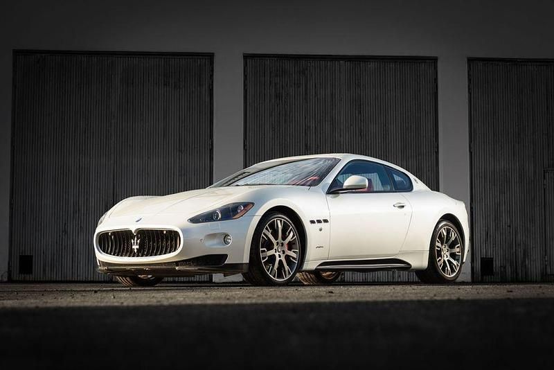 Weiß Gebraucht 2011 Maserati Granturismo Coupé | 52.500 € (Guter Preis) - Bild 1/4