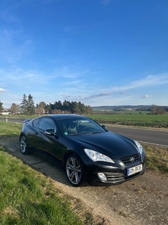 Schwarz Gebraucht 2010 Hyundai Genesis Coupé | 9.500 € (Guter Preis) - Bild 1/4