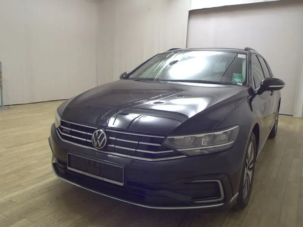 Gebraucht VW Passat 218 PS (160 kW) 2020 Deep black perleffekt (metallic) Kombi