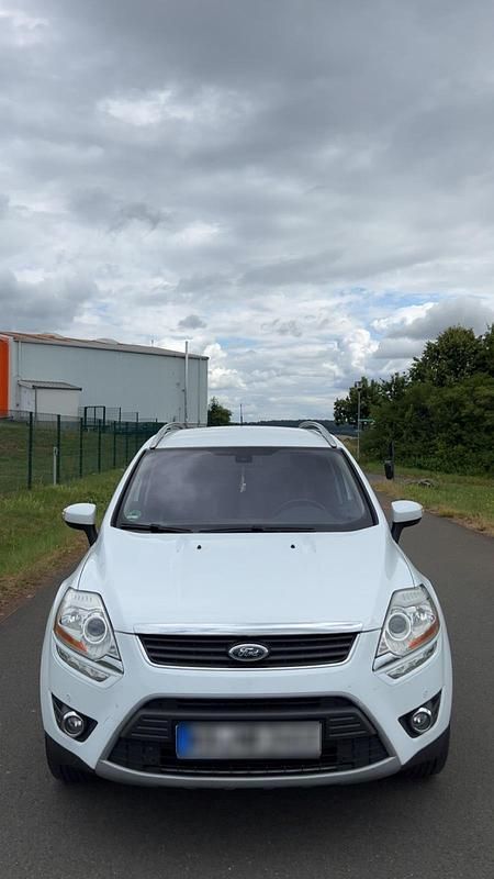 Gebraucht Ford Kuga Titanium 163 PS (119 kW) 2012 Weiß SUV