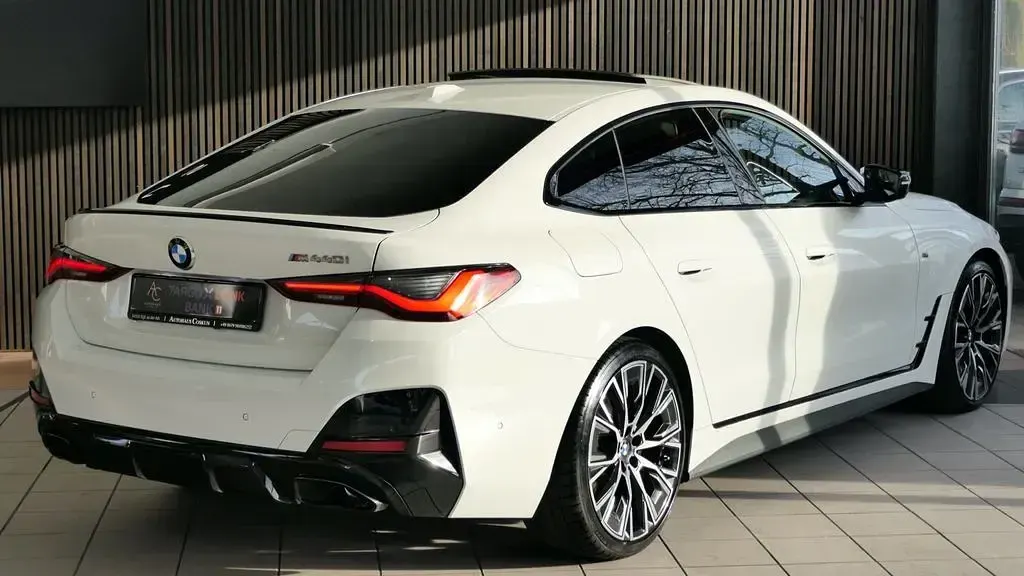 Gebraucht BMW M440 M Sport 374 PS (275 kW) 2024 Weiß Limousine