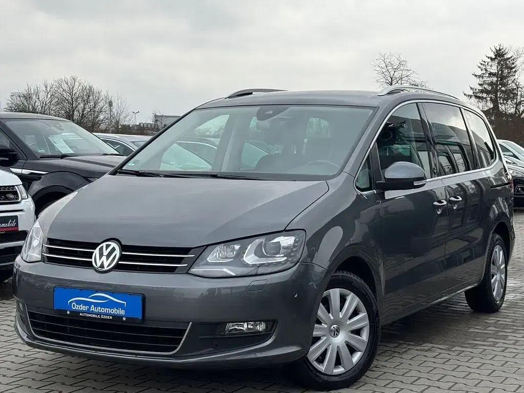 Gebraucht VW Sharan Sound 150 PS (110 kW) 2017 Grau Van / Kleinbus