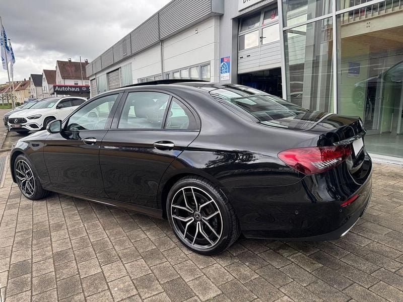 Gebraucht Mercedes E400 AMG 330 PS (242 kW) 2021 Schwarz Limousine