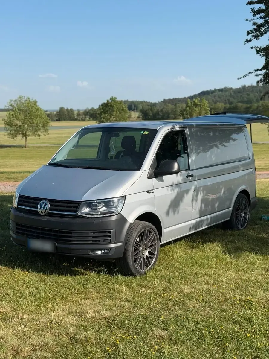 Gebraucht VW Transporter 140 PS (102 kW) 2016 Silber Van