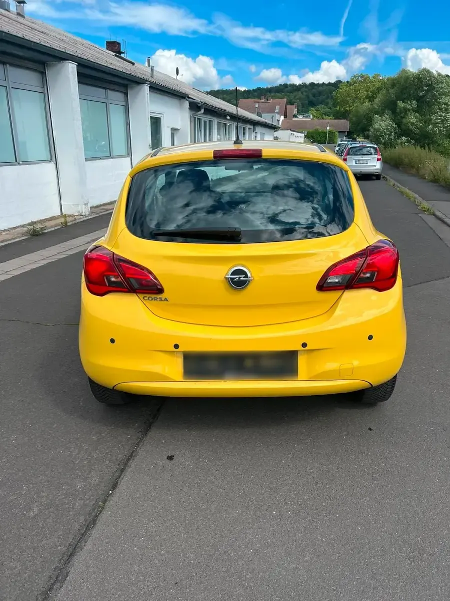 Gebraucht Opel Corsa 69 PS (50 kW) 2016 Gelb Kleinwagen